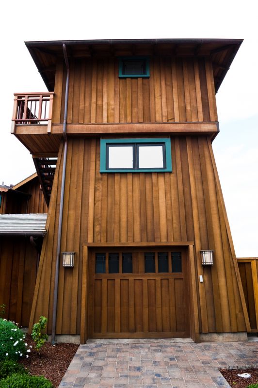 Detached Garage Building